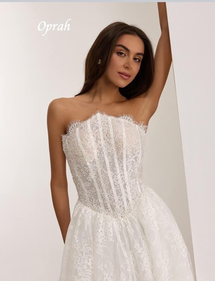 Blonde prinsesse brudekjole 