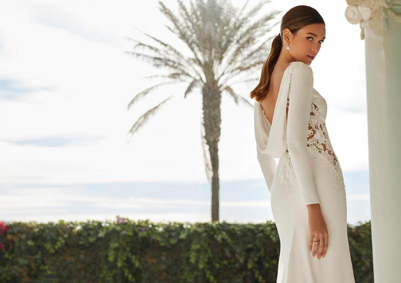 Aela brudekjole med speciel ryg